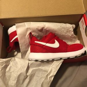 NEVER WORN toddler shoes